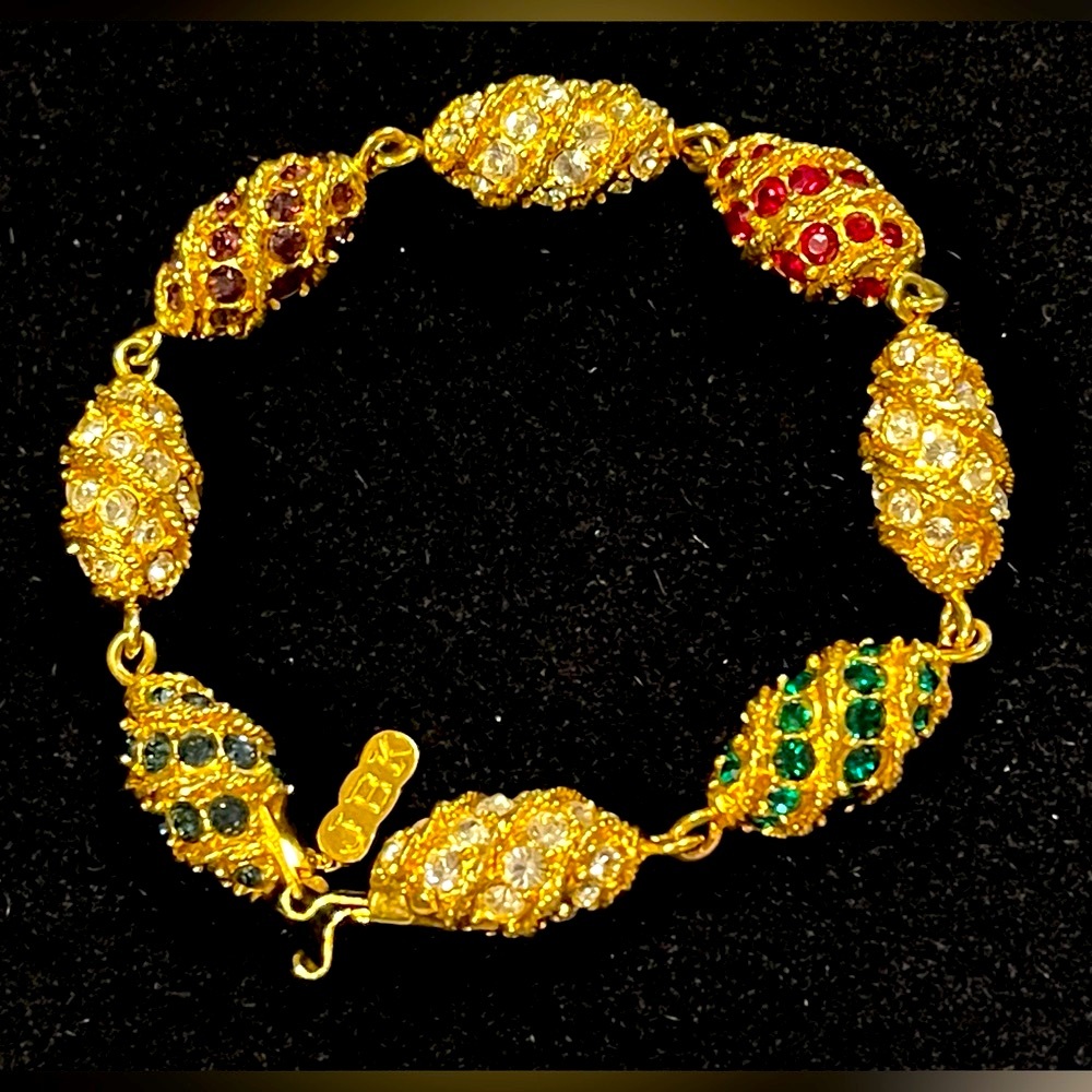 ✨JBK Royal Egg Bracelet by Camrose & Kross✨